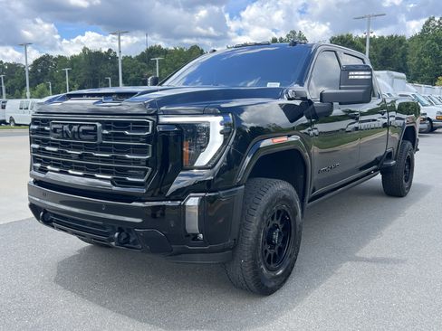 Used 2024 GMC Sierra 2500 AT4 w/ AT4 Premium Plus Package AWD/4WD image 5