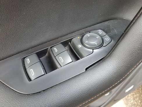 Used 2019 Chevrolet Blazer Premier w/ Driver Confidence II Package image 23