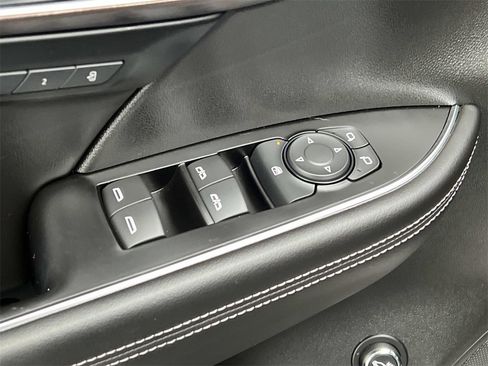 Certified 2023 Buick Envision Avenir image 16