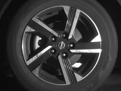 Used 2025 Nissan Sentra SV FWD image 12