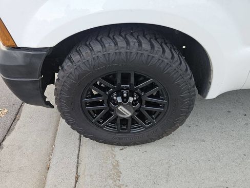 Used 2007 Ford F250 XL image 12