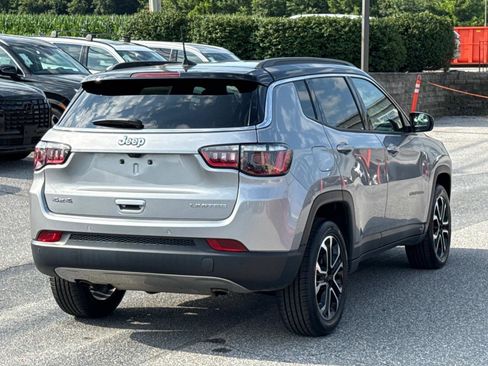 Used 2024 Jeep Compass Limited image 24