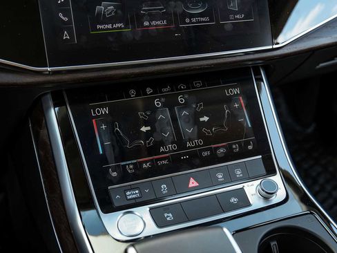 Used 2020 Audi Q8 Premium Plus w/ Premium Plus Package image 35