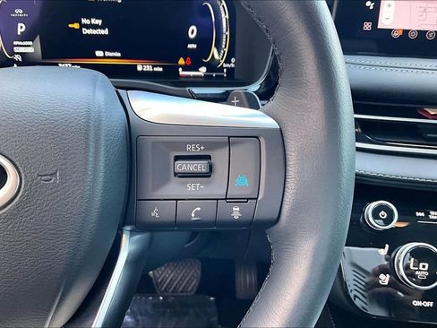Used 2026 INFINITI QX60 Luxe w/ Family Package FWD image 19