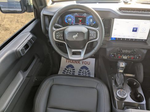 New 2025 Ford Bronco Badlands w/ Sasquatch Package AWD/4WD image 16