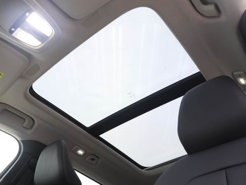 New 2025 Volvo XC40 B5 Ultra w/ Protection Package Premier image 15