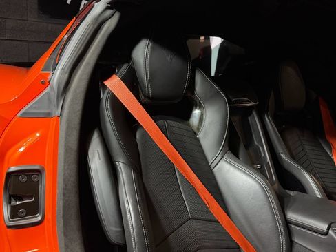 Used 2021 Chevrolet Corvette Stingray Premium Cpe w/ Z51 Performance Package RWD image 24