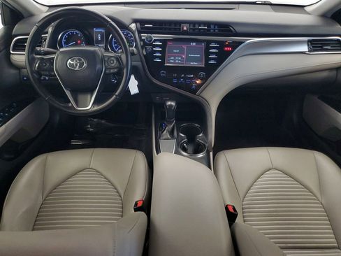 Used 2018 Toyota Camry SE FWD image 13