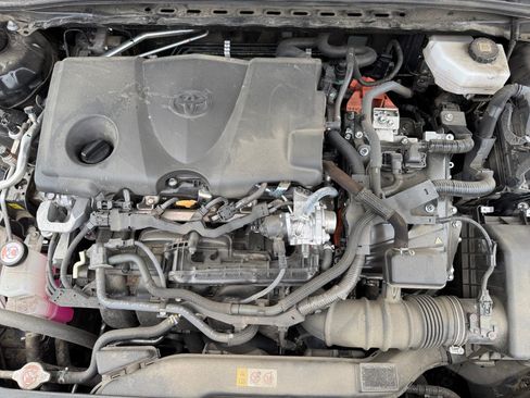 Used 2025 Toyota Camry XSE FWD image 21