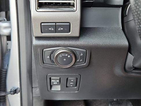 Used 2019 Ford F150 Raptor w/ Equipment Group 802A Luxury AWD/4WD image 14