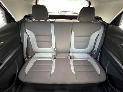 Used 2024 Chevrolet TrailBlazer LT w/ LT Cold Weather Package image 16