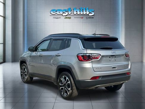 Used 2023 Jeep Compass Limited w/ Sun and Sound Group AWD/4WD image 5