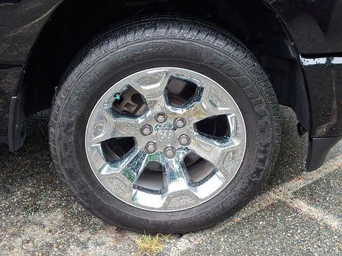 Certified 2022 RAM 1500 Big Horn AWD/4WD image 9