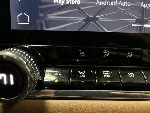 Used 2023 GMC Canyon AT4 w/ Canyon Safety Plus Package image 8