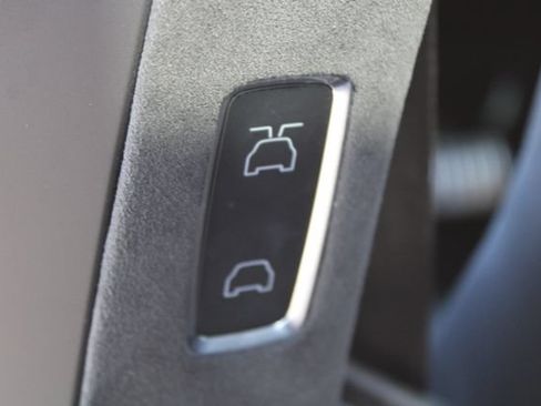 Used 2023 Tesla Model X AWD/4WD image 40