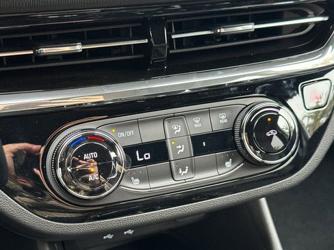 New 2026 Buick Envista Sport Touring w/ Convenience I Package FWD image 20