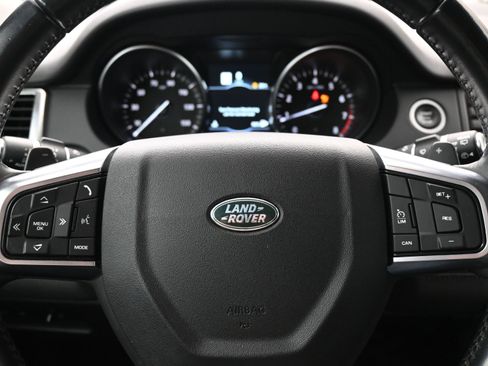 Used 2018 Land Rover Discovery Sport HSE image 19