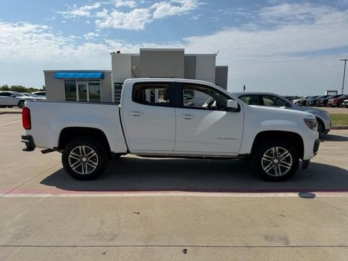 Used 2022 Chevrolet Colorado W/T w/ Custom Special Edition RWD image 2