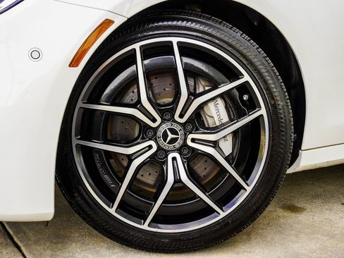 Used 2022 Mercedes-Benz E 350 Sedan image 3