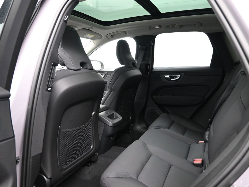 New 2026 Volvo XC60 B5 Plus w/ Protection Package Premier AWD/4WD image 24