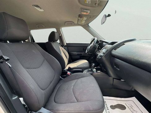 Used 2012 Kia Soul FWD image 21