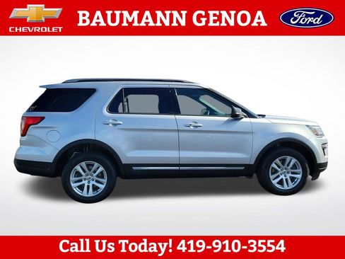 Used 2019 Ford Explorer XLT w/ Class III Trailer Tow Package AWD/4WD image 4