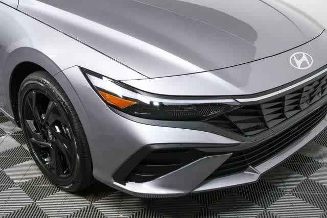 New 2026 Hyundai Elantra SEL FWD image 14
