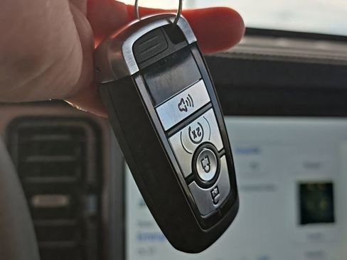 New 2025 Ford Bronco Badlands image 49