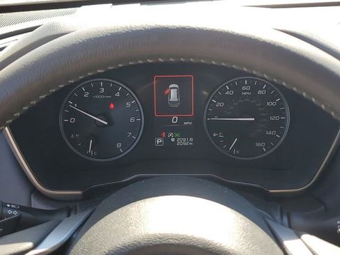 Certified 2025 Subaru Outback Limited image 27