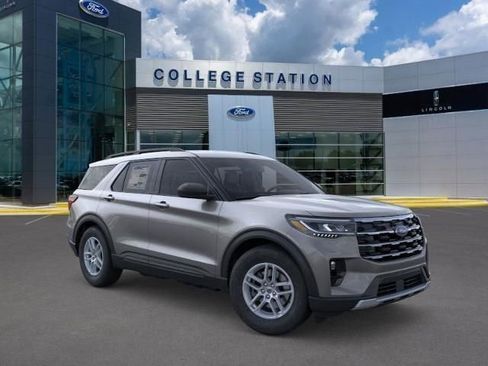 New 2026 Ford Explorer Active w/ Active Comfort Package image 7