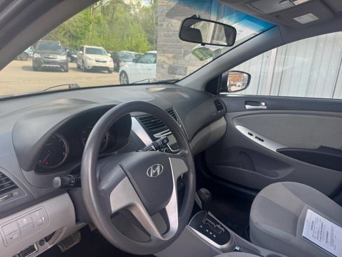 Used 2013 Hyundai Accent GLS FWD image 10