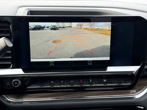 Used 2023 Chevrolet Silverado 1500 LT image 4