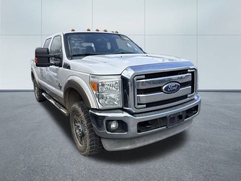 Used 2011 Ford F250 Lariat w/ Lariat Interior Pkg image 2