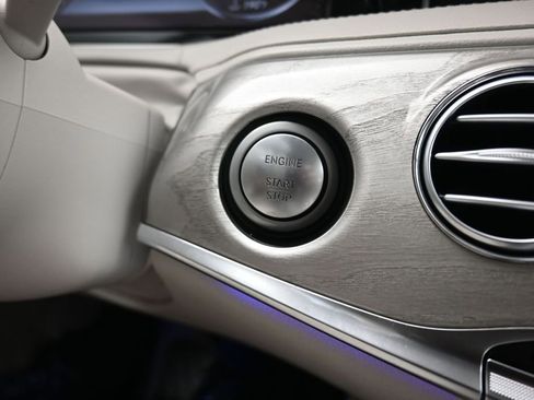 Used 2016 Mercedes-Benz S 550 4MATIC Sedan w/ Premium Package image 26
