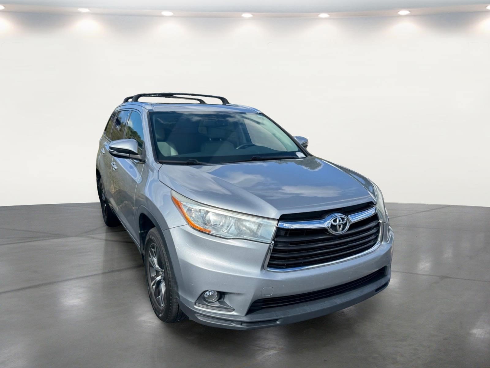 Used 2016 Toyota Highlander XLE AWD/4WD image 8