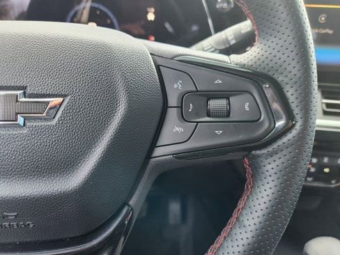 Used 2025 Chevrolet Trax RS w/ Driver Confidence Package image 29
