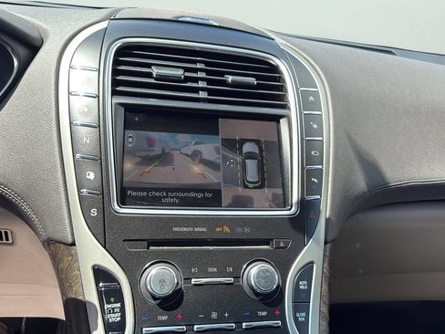 Used 2019 Lincoln Nautilus Reserve w/ Ultimate Package FWD image 18
