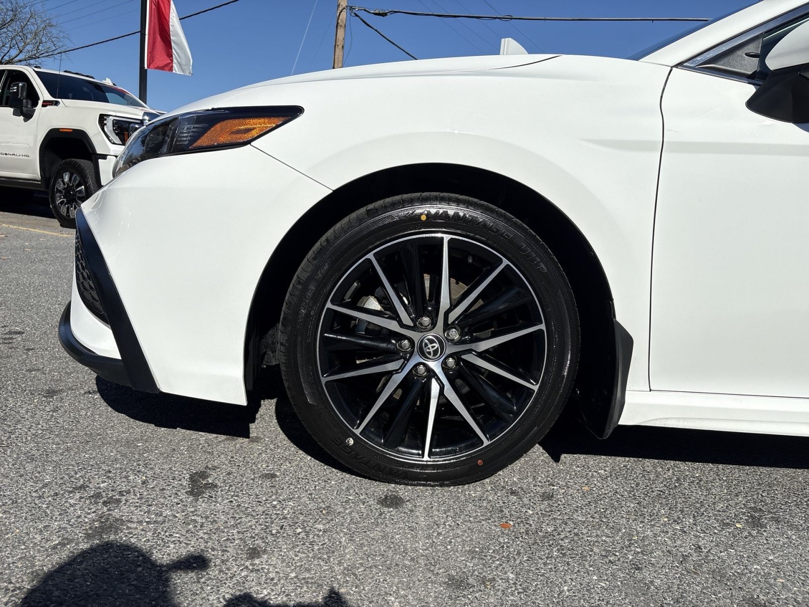 Used 2024 Toyota Camry SE FWD image 12
