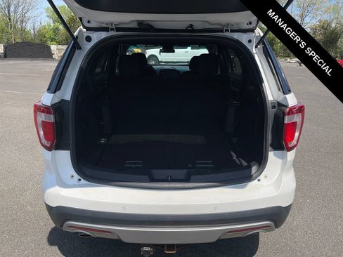 Used 2016 Ford Explorer XLT AWD/4WD image 16