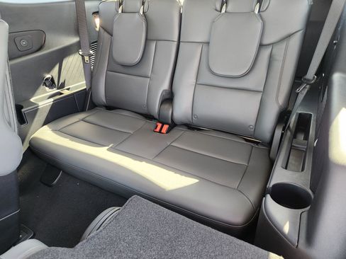 New 2026 Ford Explorer Active w/ Active Comfort Package RWD image 20