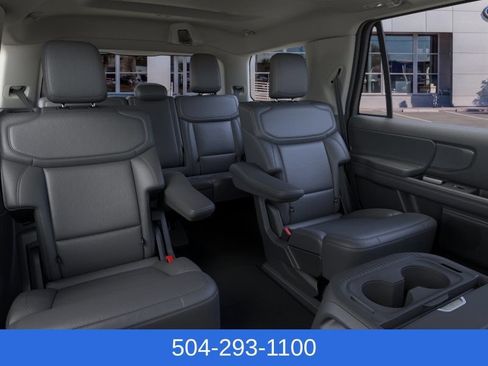 New 2026 Ford Expedition Active RWD image 13