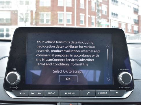 Used 2025 Nissan Altima 2.5 SV image 18