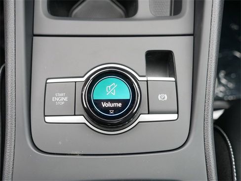 New 2025 Volkswagen Tiguan SE image 11