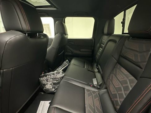 New 2026 Nissan Frontier PRO-4X w/ Pro Premium Package AWD/4WD image 10