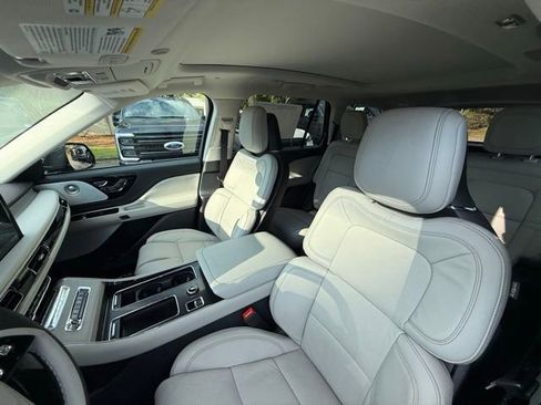 New 2025 Lincoln Aviator Reserve w/ Equipment Group 201A image 11