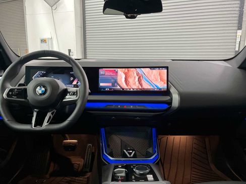 Certified 2025 BMW X3 xDrive30i w/ M Sport Package AWD/4WD image 10