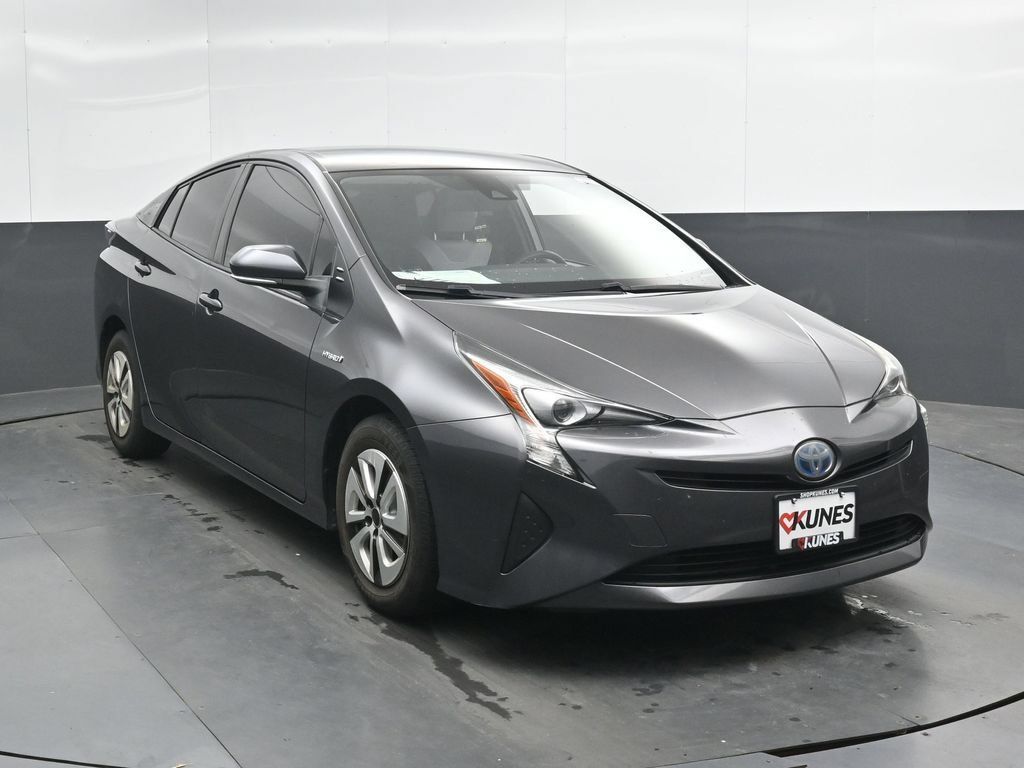 Used 2017 Toyota Prius Two FWD image 4