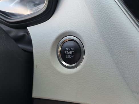 Used 2025 Toyota Corolla SE FWD image 26