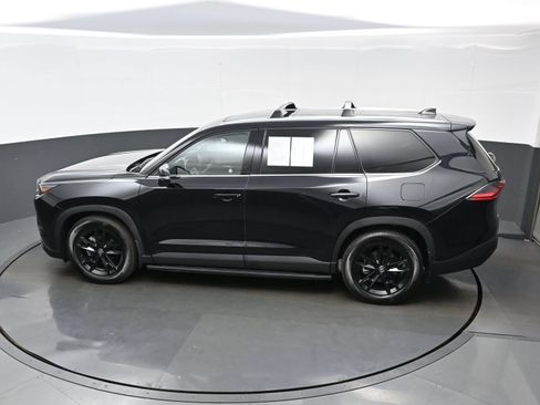 Used 2026 Toyota Grand Highlander AWD Hybrid image 40
