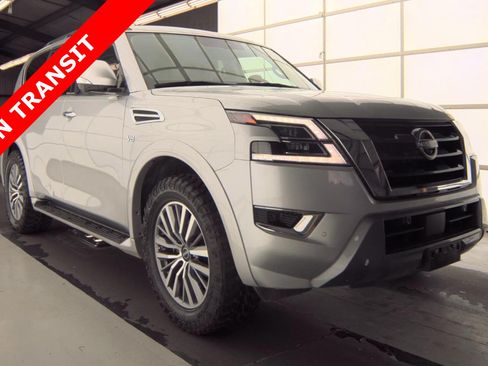Used 2021 Nissan Armada SL w/ Captain's Chairs Package AWD/4WD image 5